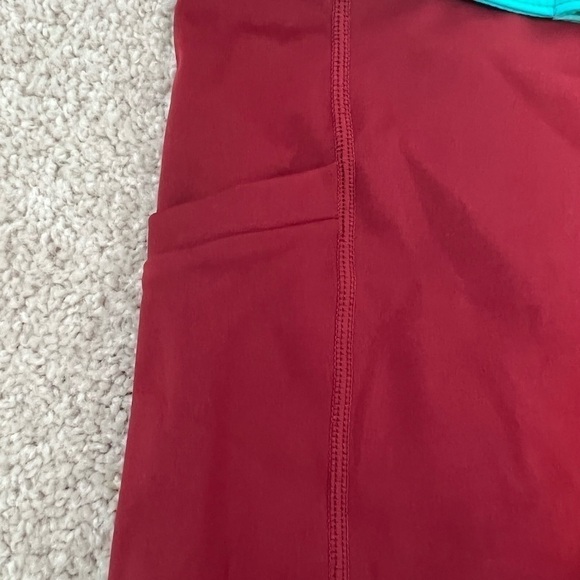 𝅺fabletics Women’s Red Biker Shorts Fits Small - Picture 4 of 7